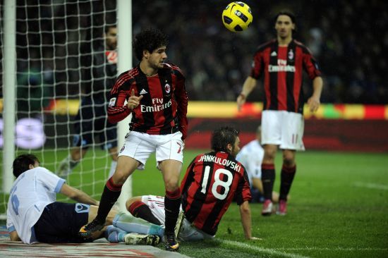 海港客战柔佛：维塔尔、亚历斯祖首发，陈威、张琳芃出战