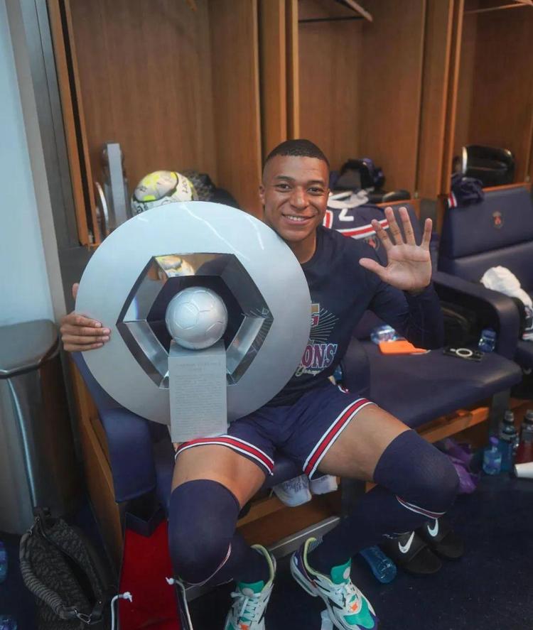 阿斯顿维拉英超前5轮不胜，现四连胜登顶英超第3